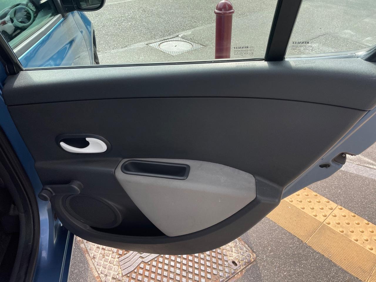 Renault Clio 1.2 16V 5 porte/1PROP/GARANZIA 12 MESI