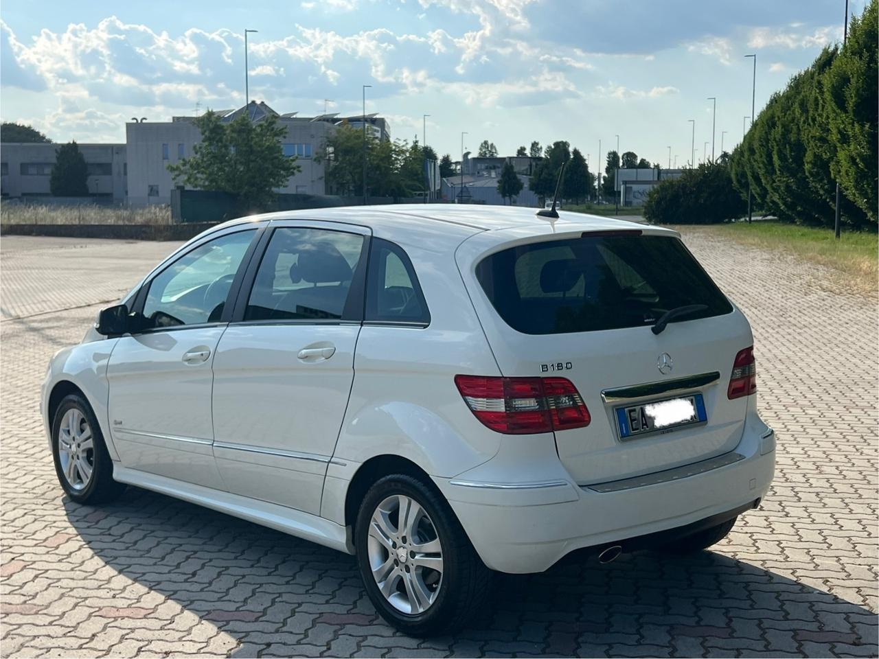 Mercedes-benz B 180 B 180 BlueEFFICIENCY Sport