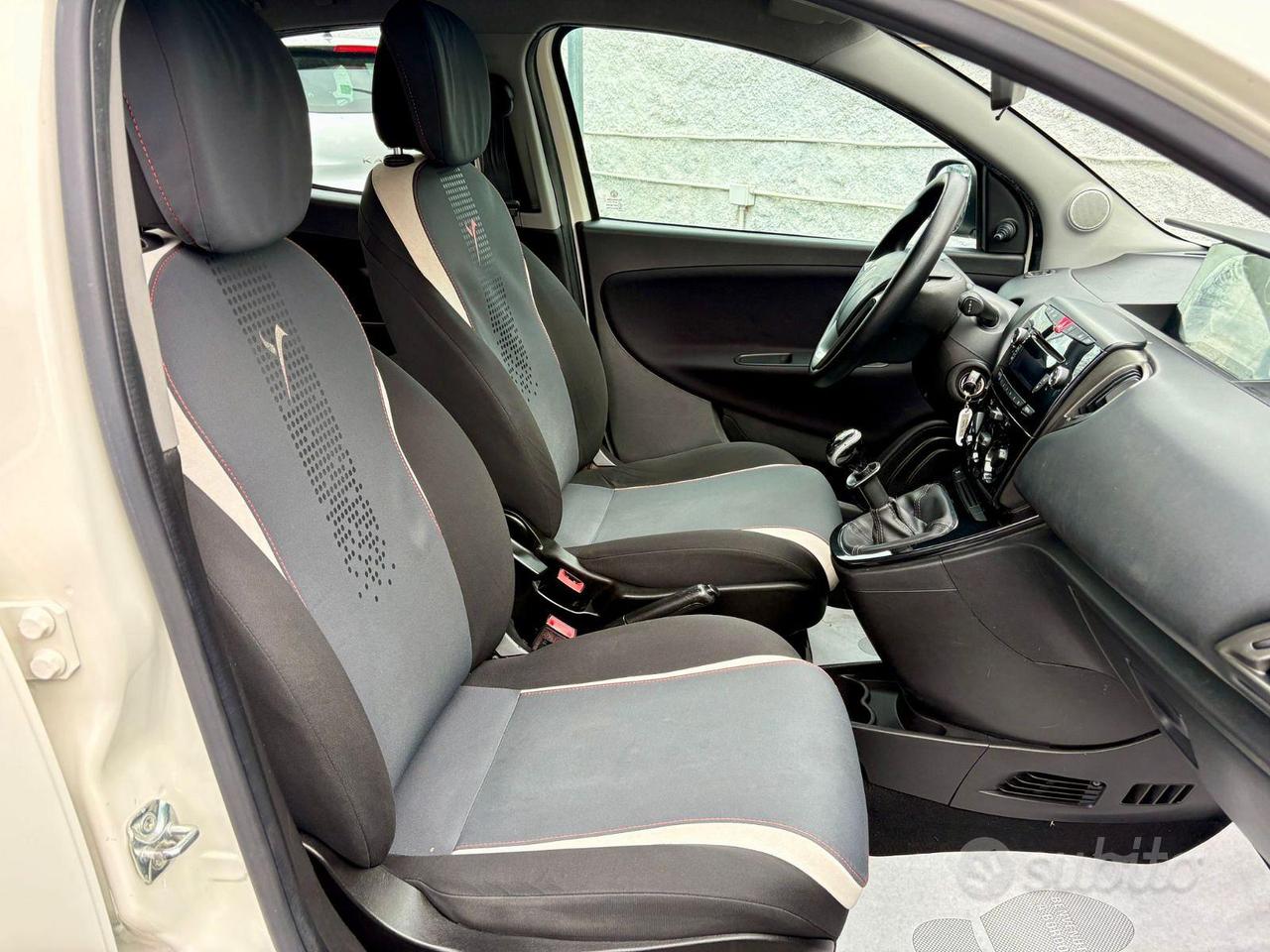 LANCIA Y 1.2 Benzina Platinum 5p (70cv)