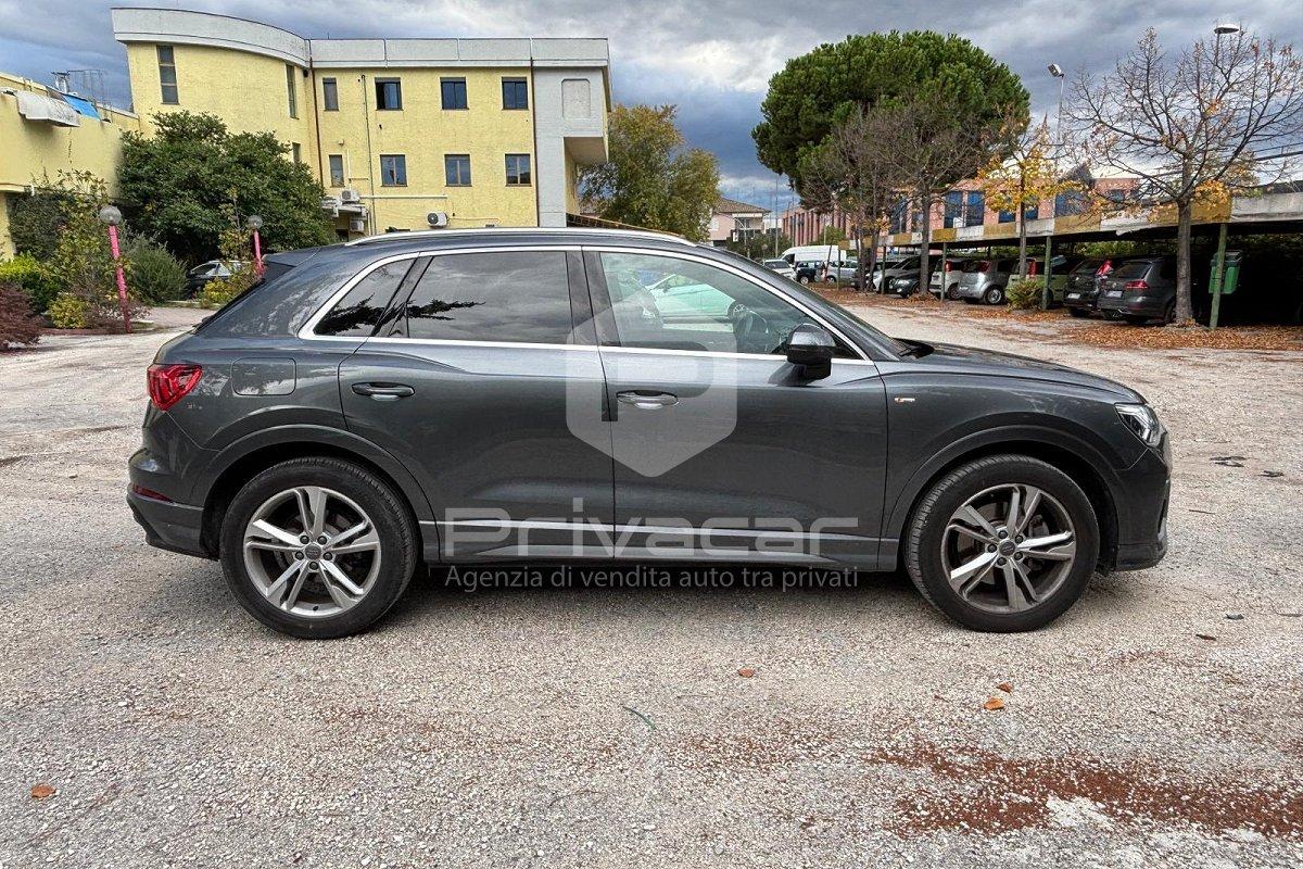 AUDI Q3 40 TDI quattro S tronic S line edition