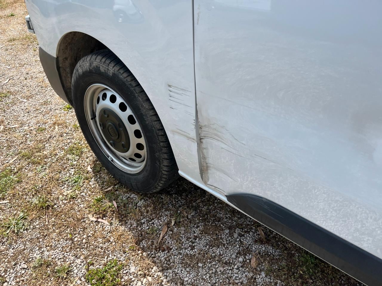 Fiat Scudo 1.5 BlueHDi 120 CV PL-TN Furgone Business INCIDENTATO