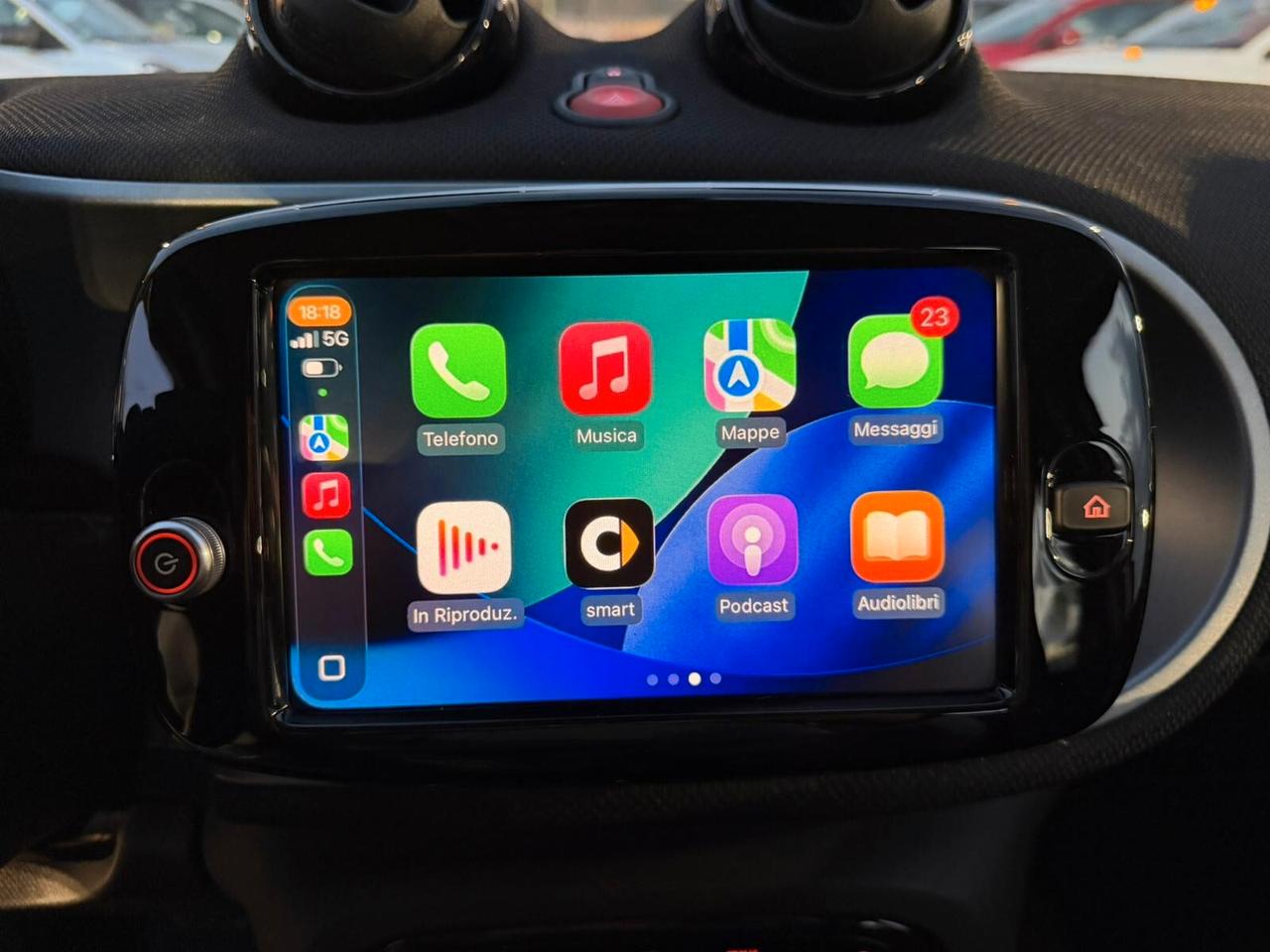 Smart ForFour EQ Pulse