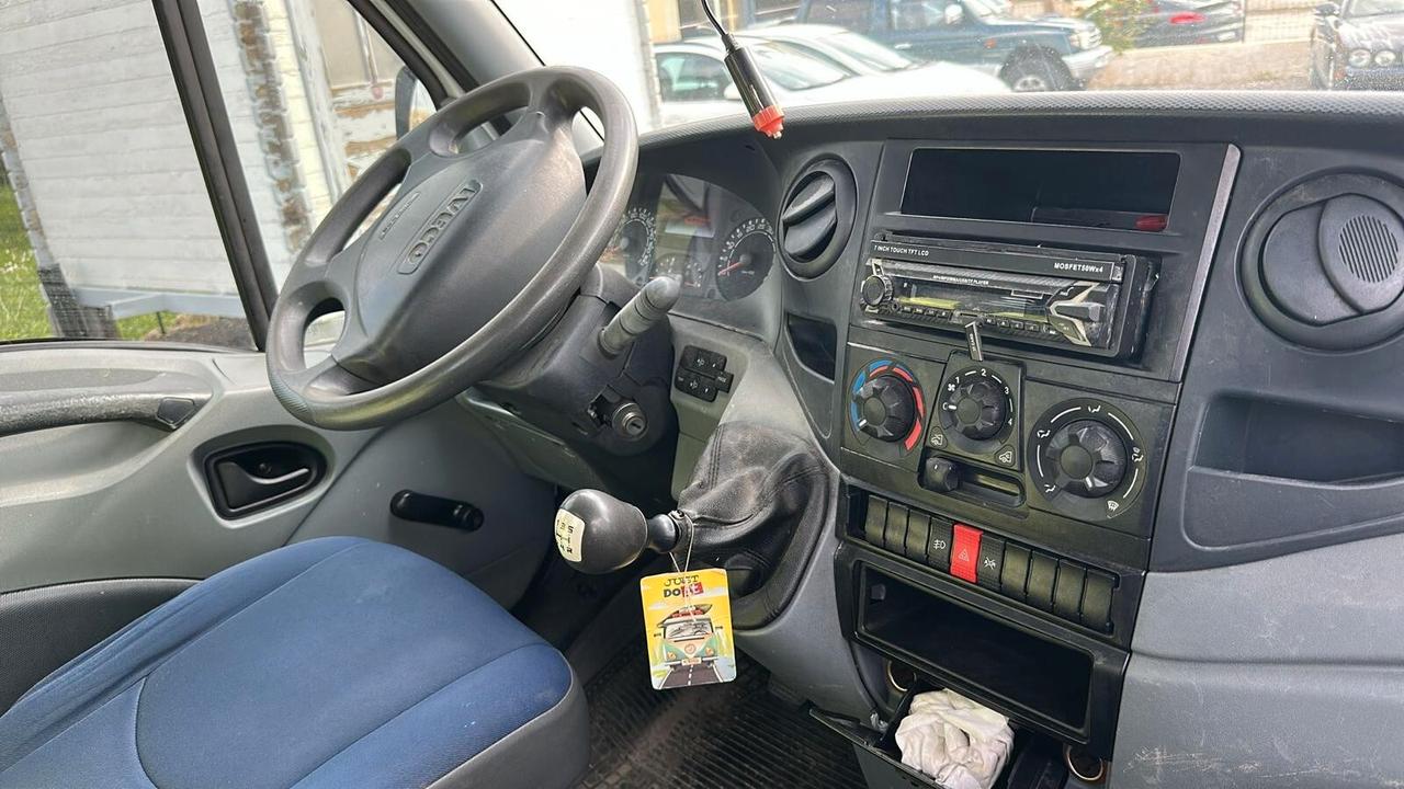 Iveco Daily carroattrezzi patente b