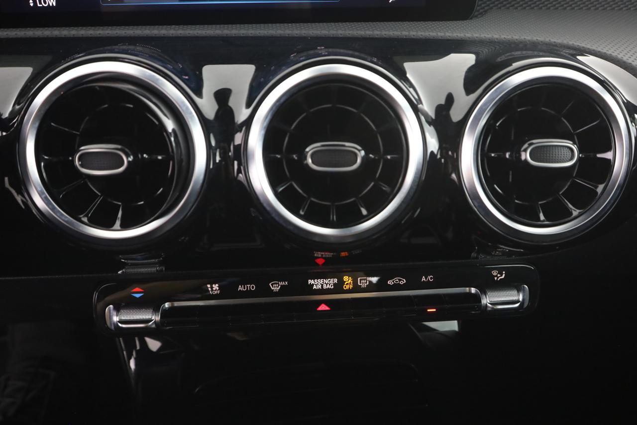 MERCEDES Classe A (W177) A 180 d Automatic Sport