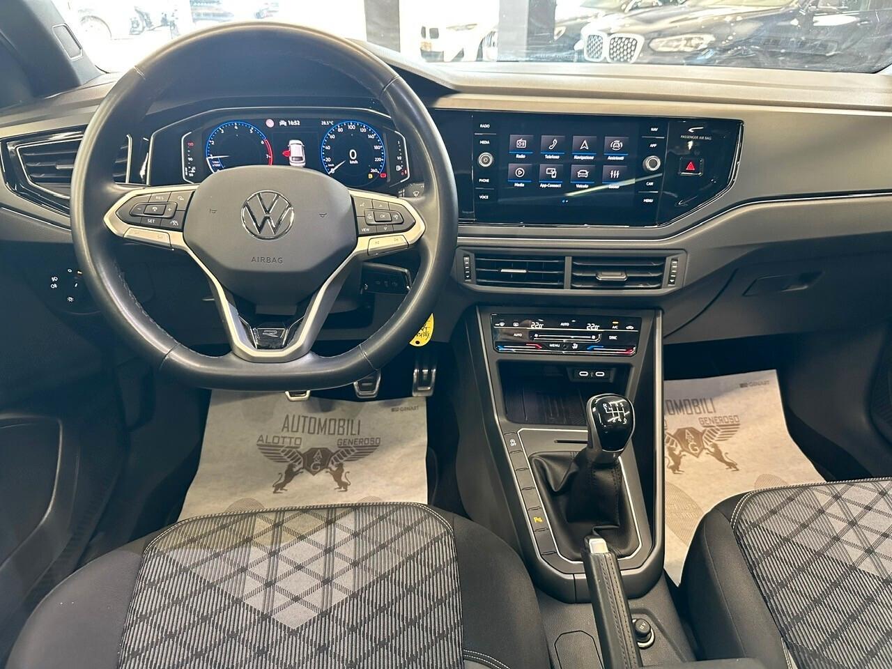 Volkswagen Taigo 1.0 TSI 115 CV R-Line 2025
