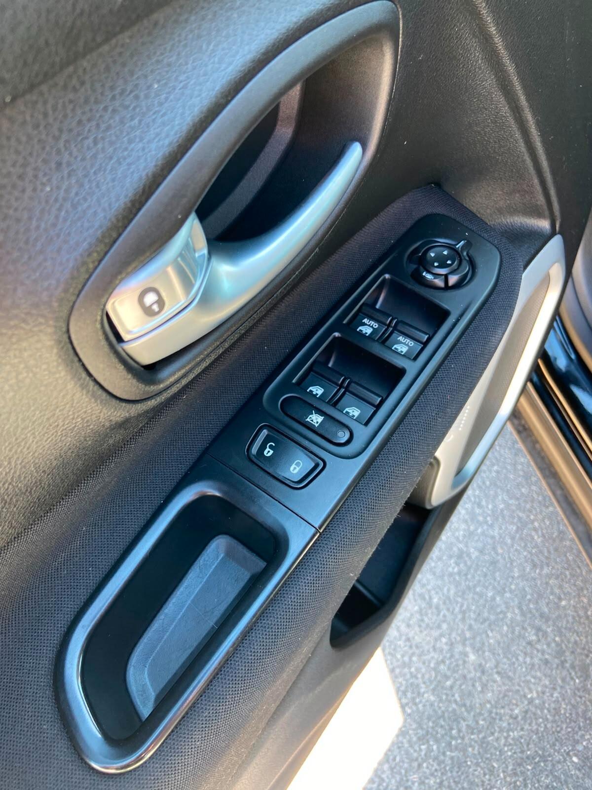 Jeep Renegade 1.6 Mjt 120 CV Longitude