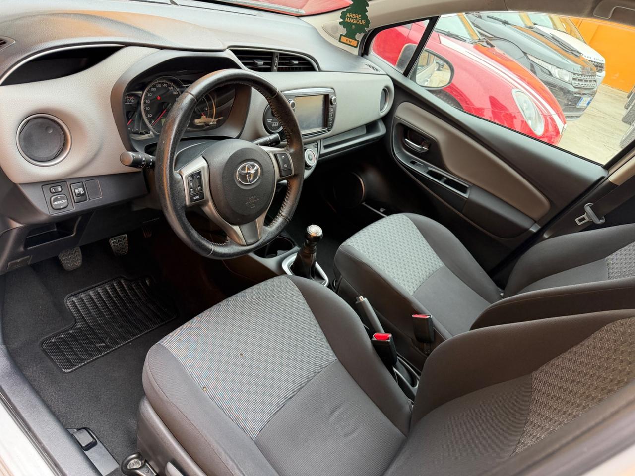 Toyota Yaris 1.0 5 porte Lounge