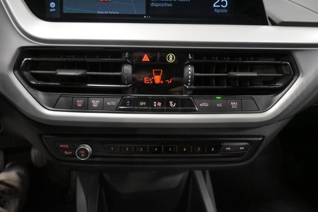 Bmw 118 118i 5p. Business Advantage