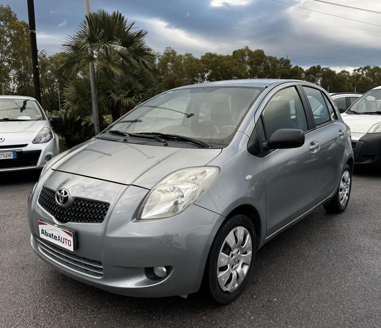 Toyota Yaris 1.0 5 porte