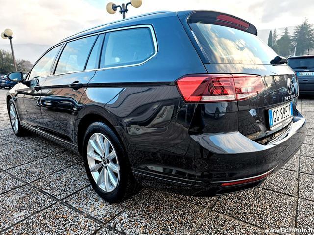 VOLKSWAGEN Passat Variant 2.0 TDI SCR 122 CV EVO DSG Business