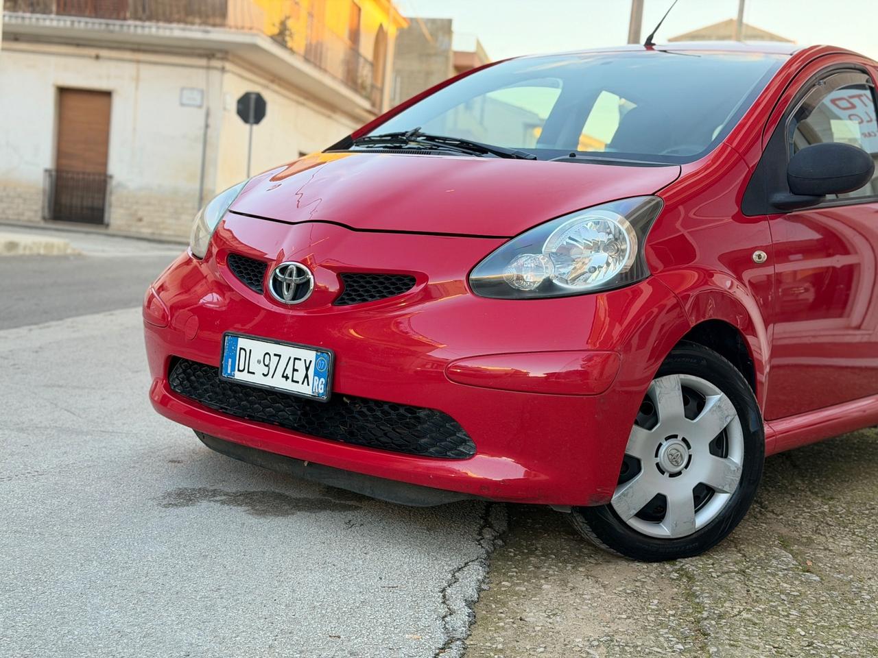 Toyota Aygo 1.0 12V VVT-i 5 porte Sol