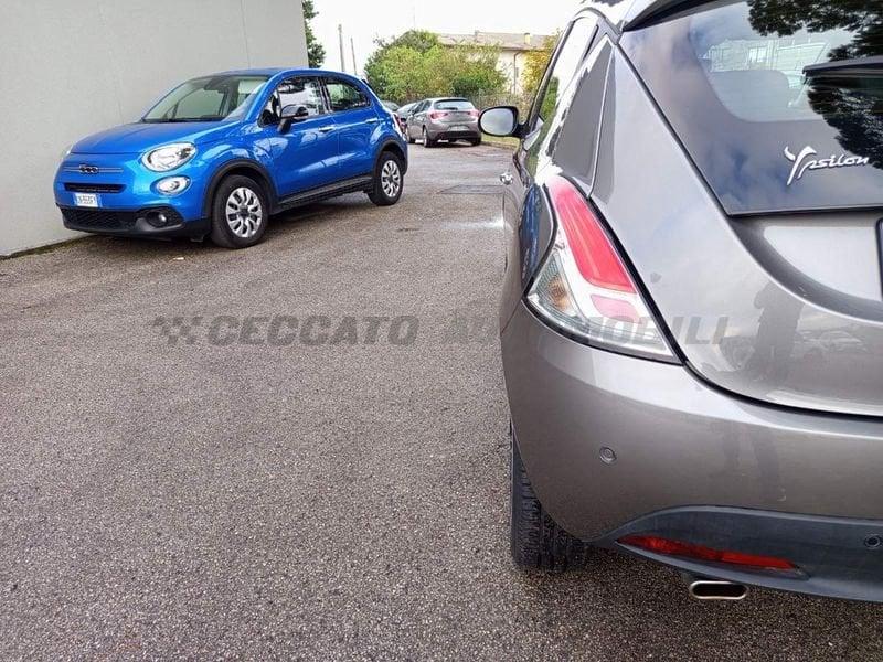 Lancia Ypsilon Ypsilon 1.0 firefly hybrid Gold s&s 70cv 5p.ti