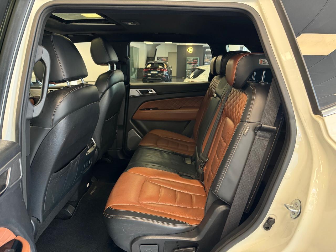 Ssangyong REXTON 2.2 4WD Icon aut. 7 POSTI CATENA ROTTA