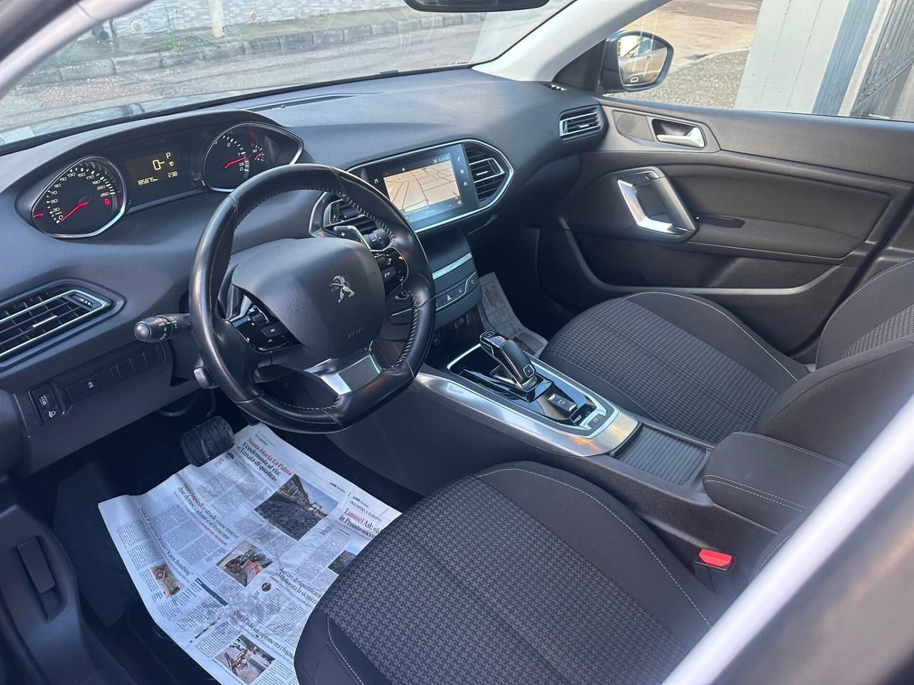 Peugeot 308 BlueHDi 130 EAT8 Allure 2018