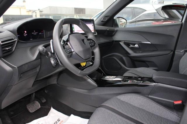 Peugeot 2008 1.2 puretech Allure 130cv automatica con CarPlay