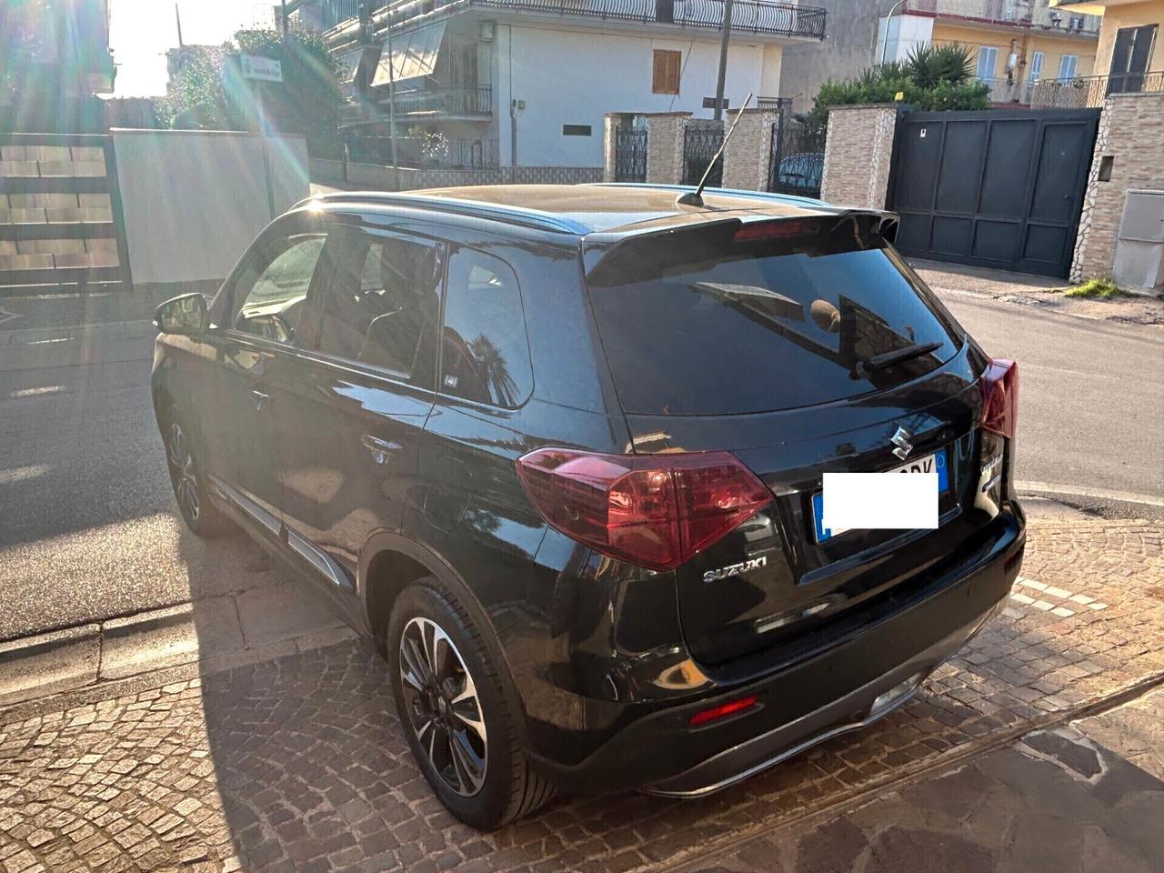 Suzuki Vitara 1.4 Hybrid Top