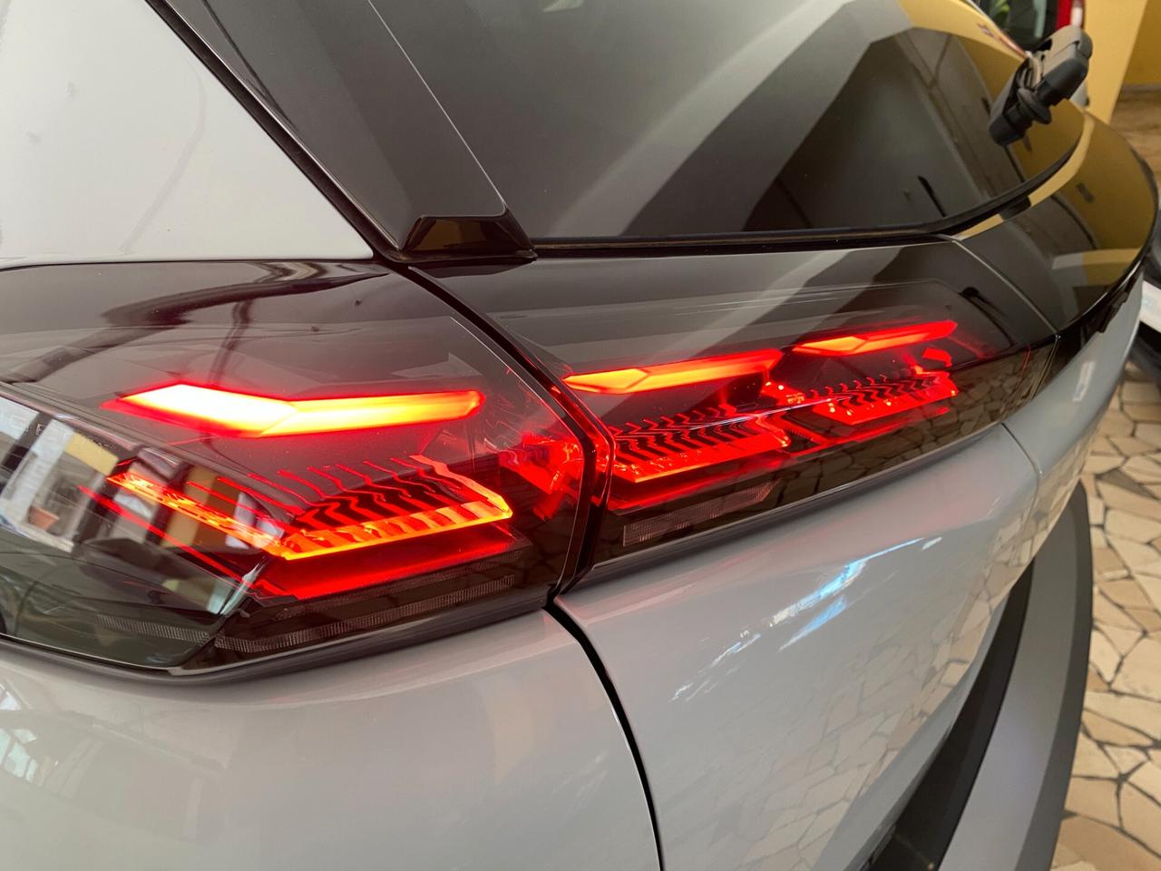 Peugeot 2008 PureTech 100 S&S Allure