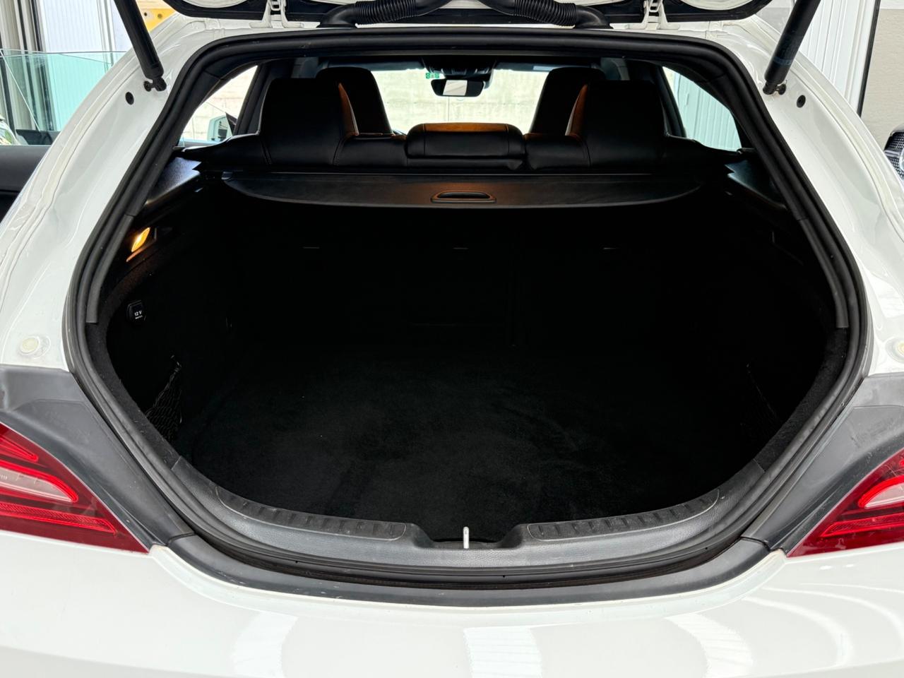 Mercedes-benz CLA 180 S.W. Premium