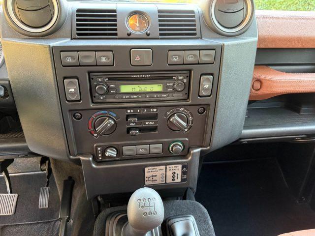 LAND ROVER Defender 90 2.4 TD4 Station Wagon S INTERNI IN PELLE