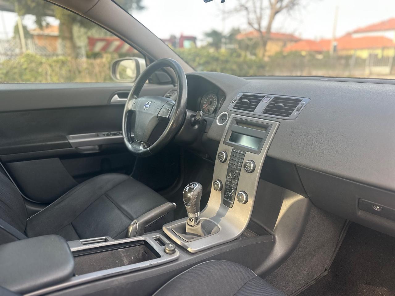 Volvo S40 1.6 16V cat Summum