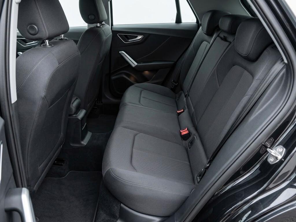 Audi Q2 30 TFSI Business Advanced