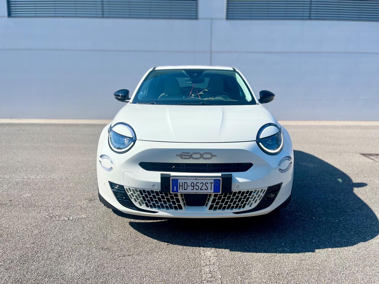Fiat 600 Hybrid 136 CV DCT MHEV La Prima