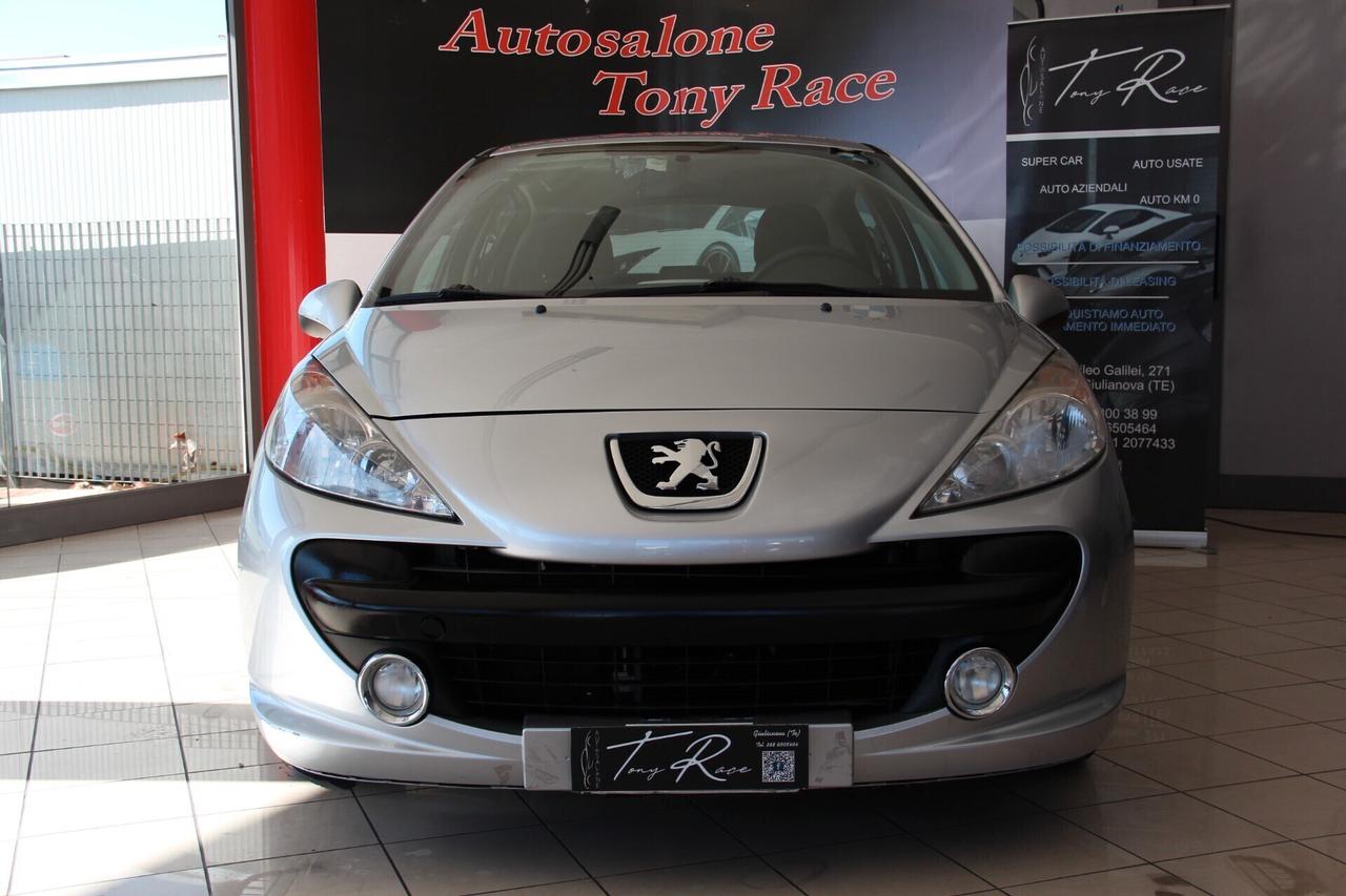 Peugeot 207 1.4 8V 75CV GPL (GAS)