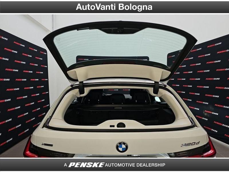 BMW Serie 3 320d Touring Xdrive mhev 48V auto