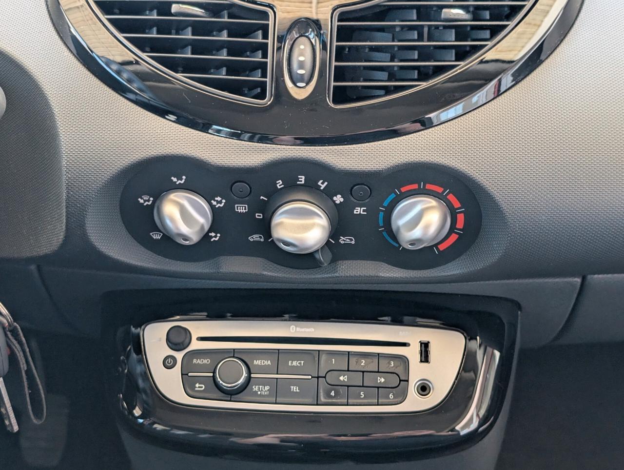 Renault Twingo 1.2 16V Night&Day