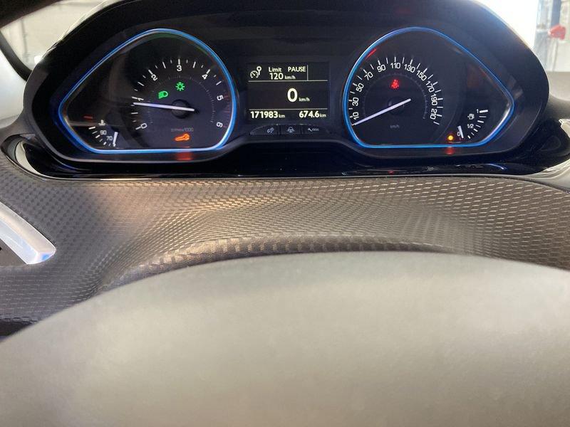 Peugeot 2008 BlueHDi 100cv Black Matt