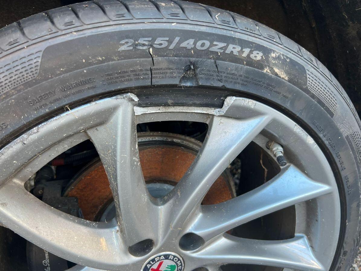 Alfa Romeo Giulia 2.2 Turbodiesel 180 CV AT8 Business Sport Launch Ed.