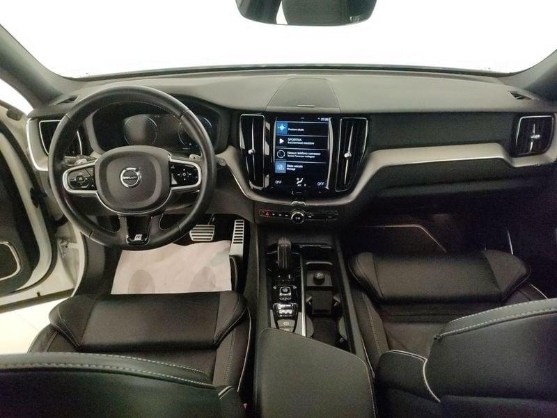 Volvo XC60 2.0 b4 R-design awd auto my20