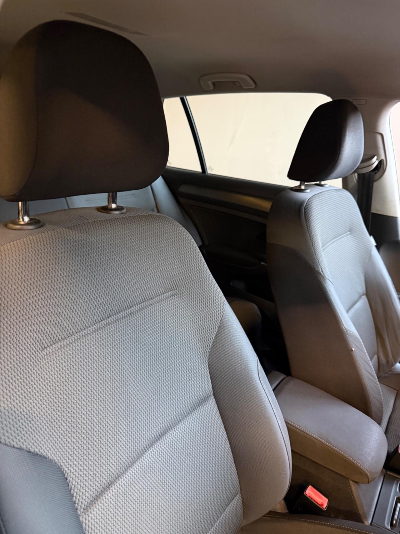 Volkswagen GOLF 2.0 TDI 5P. HIGHLINE KMCERT