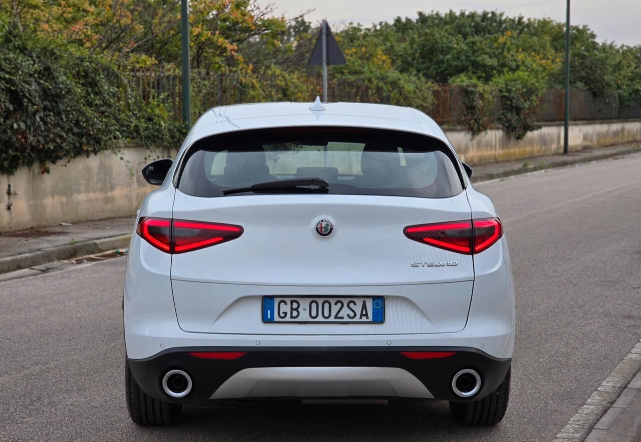 ALFA ROMEO STELVIO RESTYLING 2020 PARI AL NUOVO