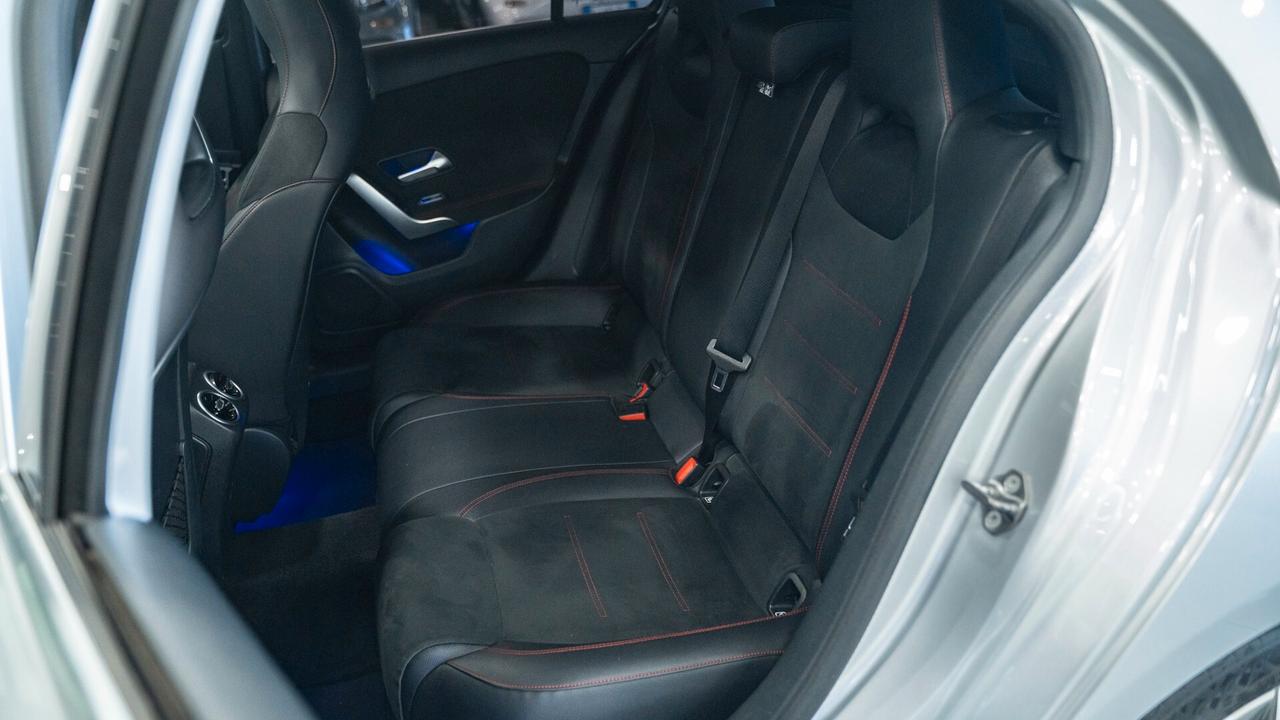 Mercedes-benz A 180 D PREMIUM PLUS AMG TETTO PACK LUCI XENO NAVI PELLE FULL OPTIONAL