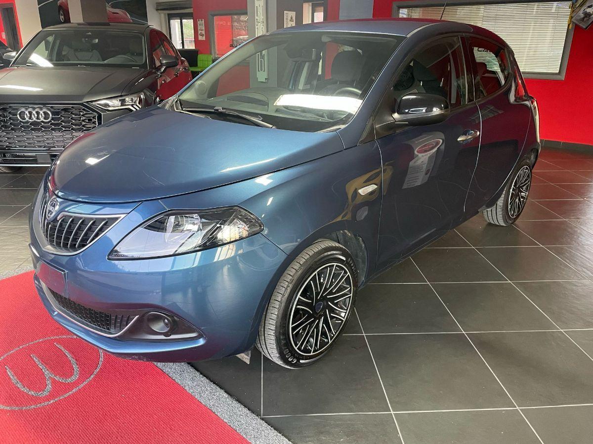 LANCIA YPSILON 1.0HYBRID 70cv
