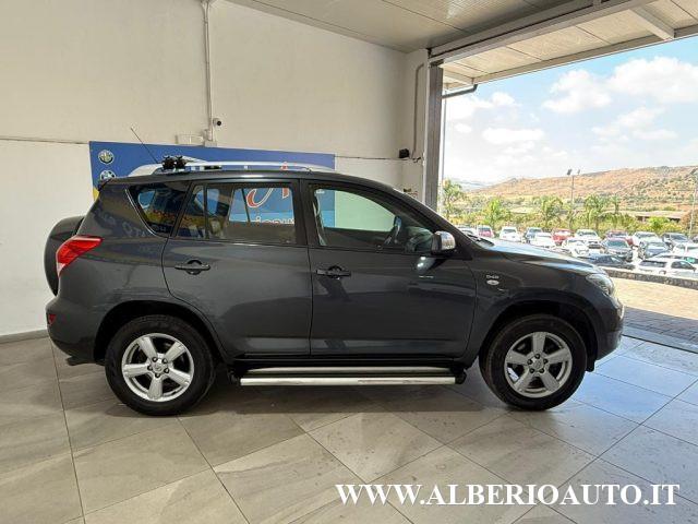 TOYOTA RAV 4 MY23 RAV4 2.2 D-4D 136 CV Luxury