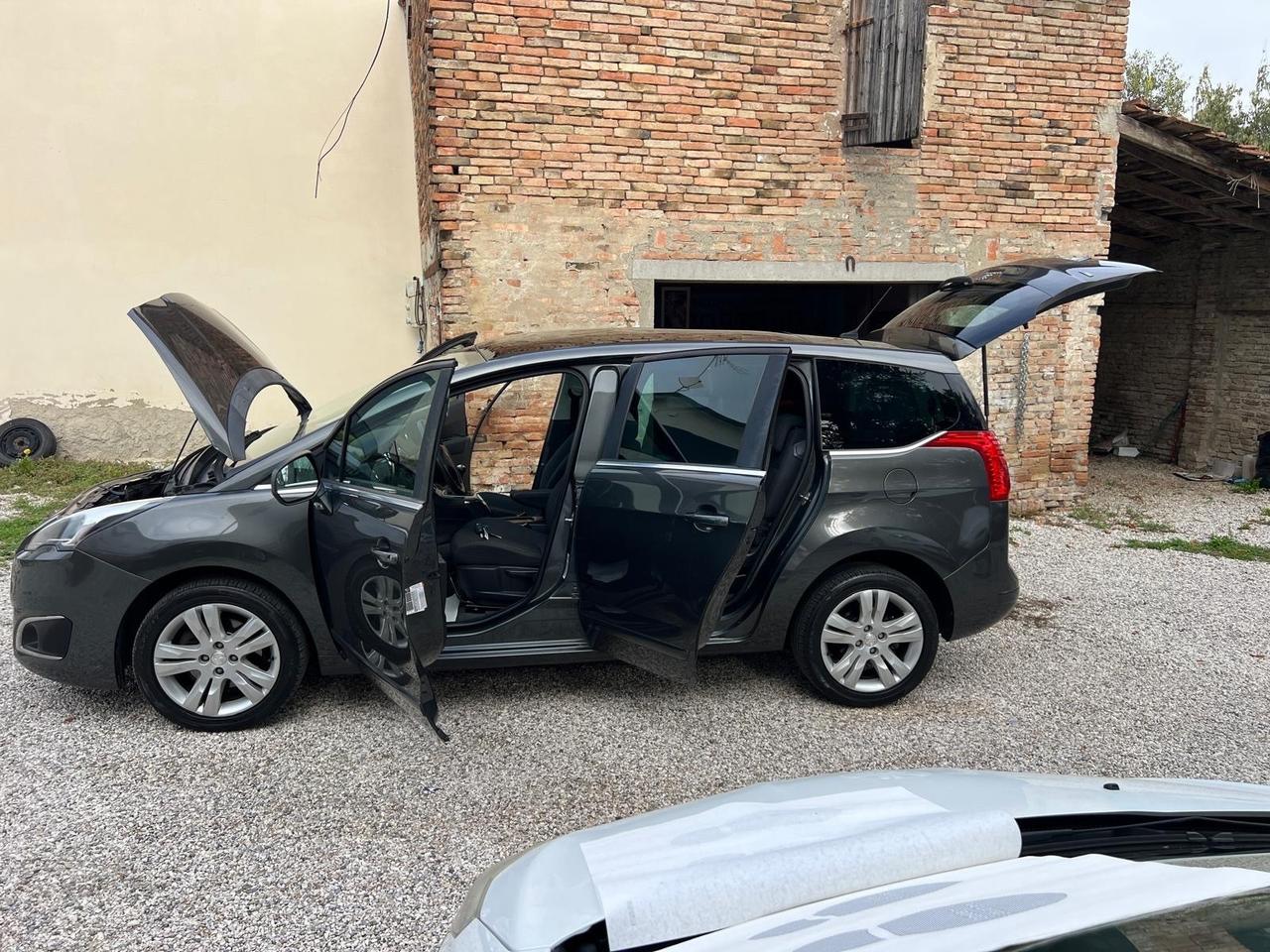 Peugeot 5008 BlueHDi 120 S&S Allure