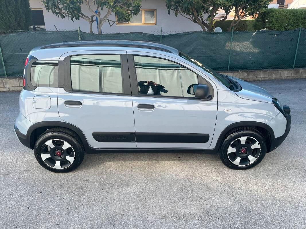 Fiat Panda 1.0 hybrid City Cross s&s 70cv