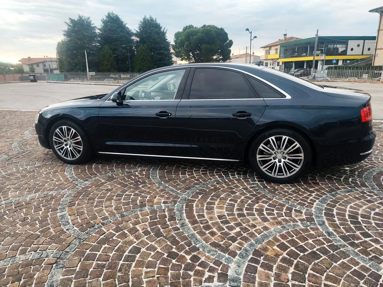 Audi A8 L 3.0 TDI 250 CV quattro tiptronic
