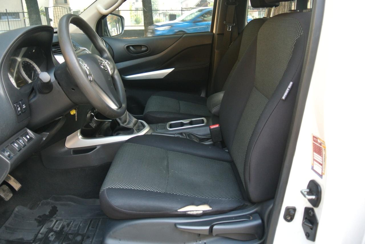 Nissan Navara 2.3 dCi 4WD King Cab Visia