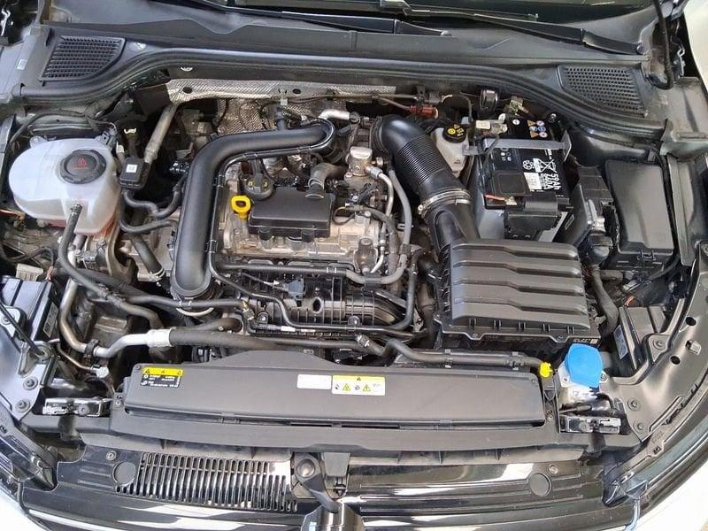 Volkswagen Golf Golf 1.0 eTSI EVO DSG Life