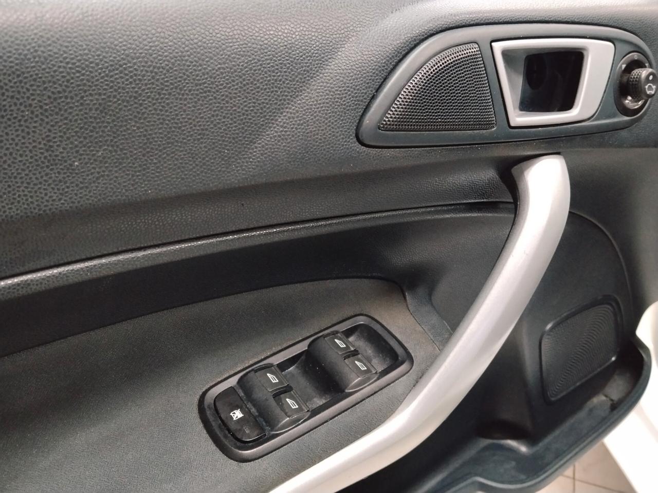 Ford Fiesta 1.4 Diesel 2012 CON GARANZIA