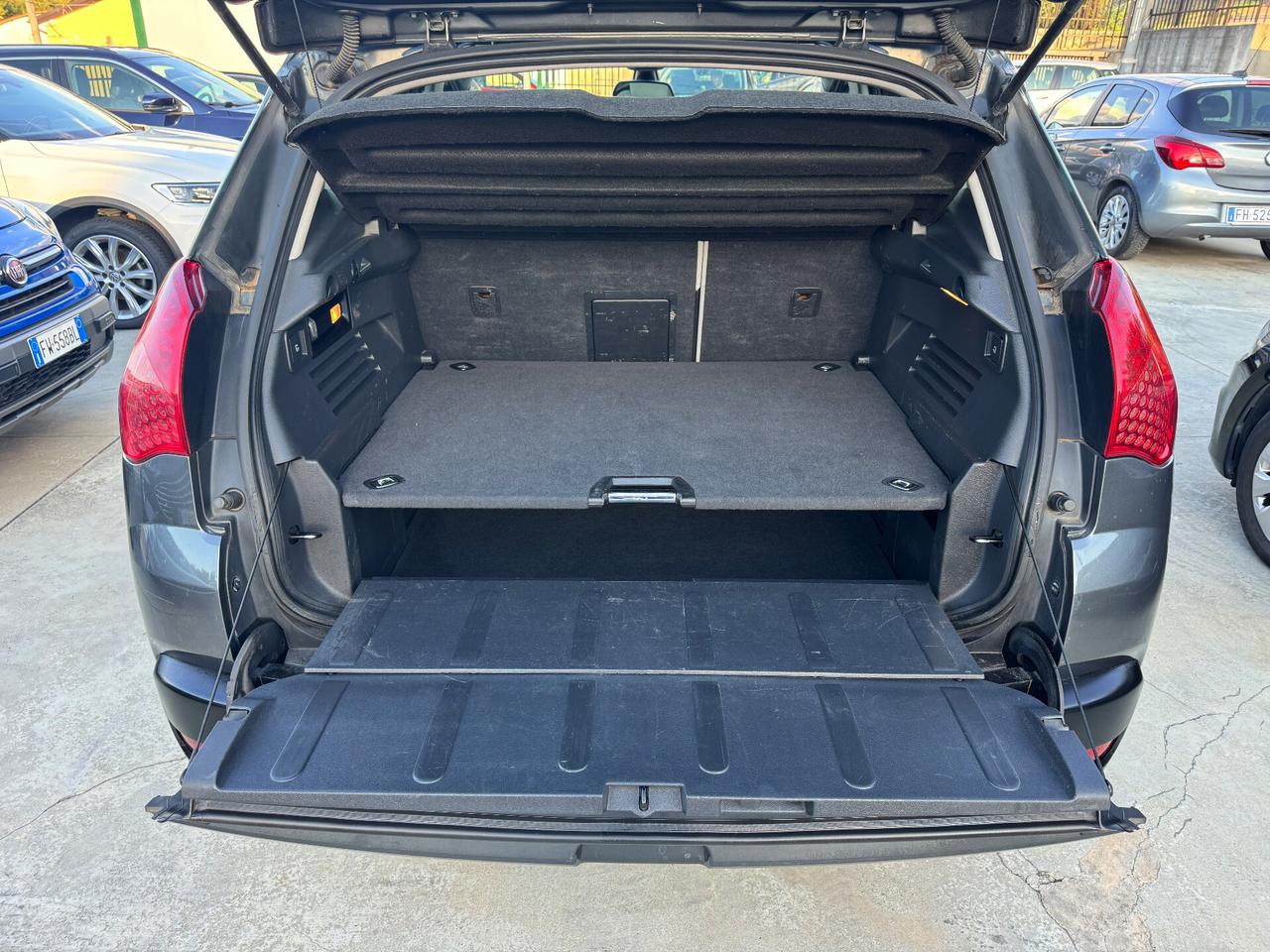 Peugeot 3008 1.6 HDi 115CV Business