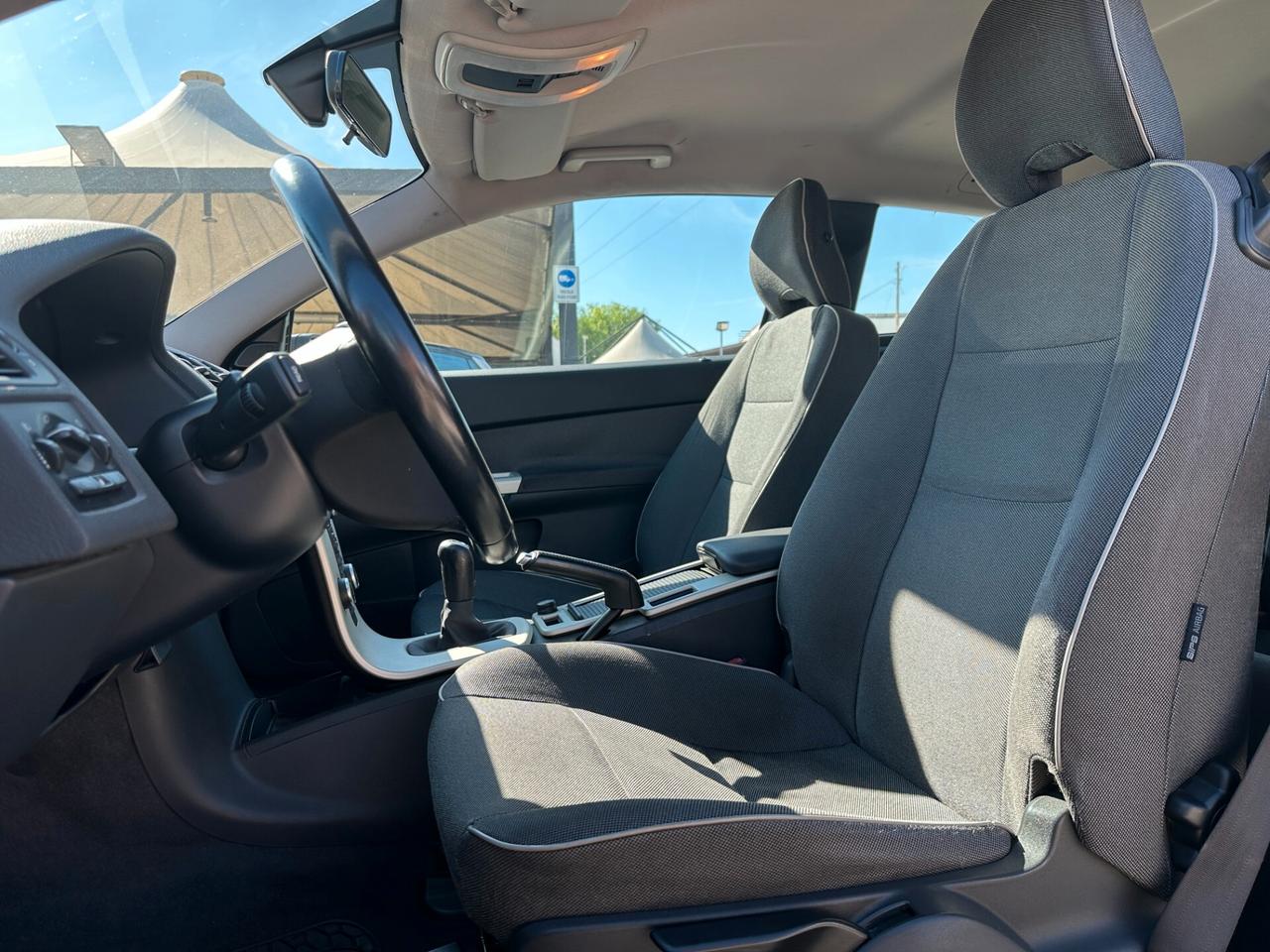 VOLVO C30 1.6 Momentum