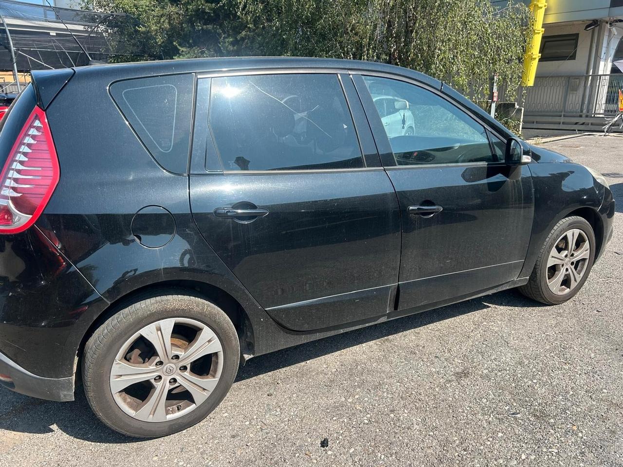 Renault Scenic Scénic 1.5 dCi 110CV tagliandata