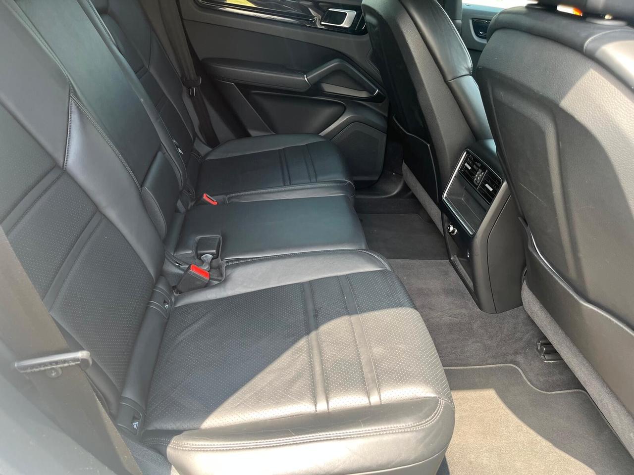 Porsche Cayenne 3.0 V6 E-Hybrid
