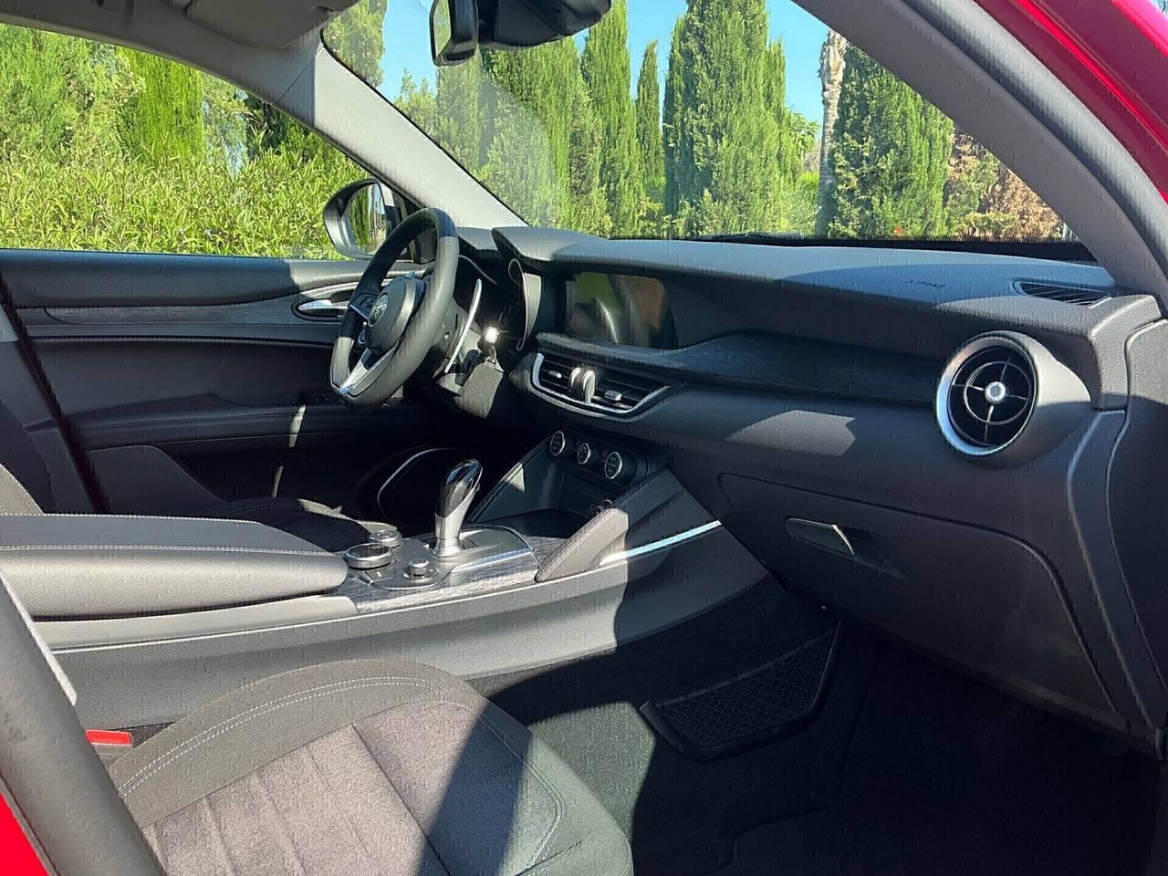 Alfa Romeo Stelvio 2.2 Turbodiesel 160 CV AT8 RWD 2019
