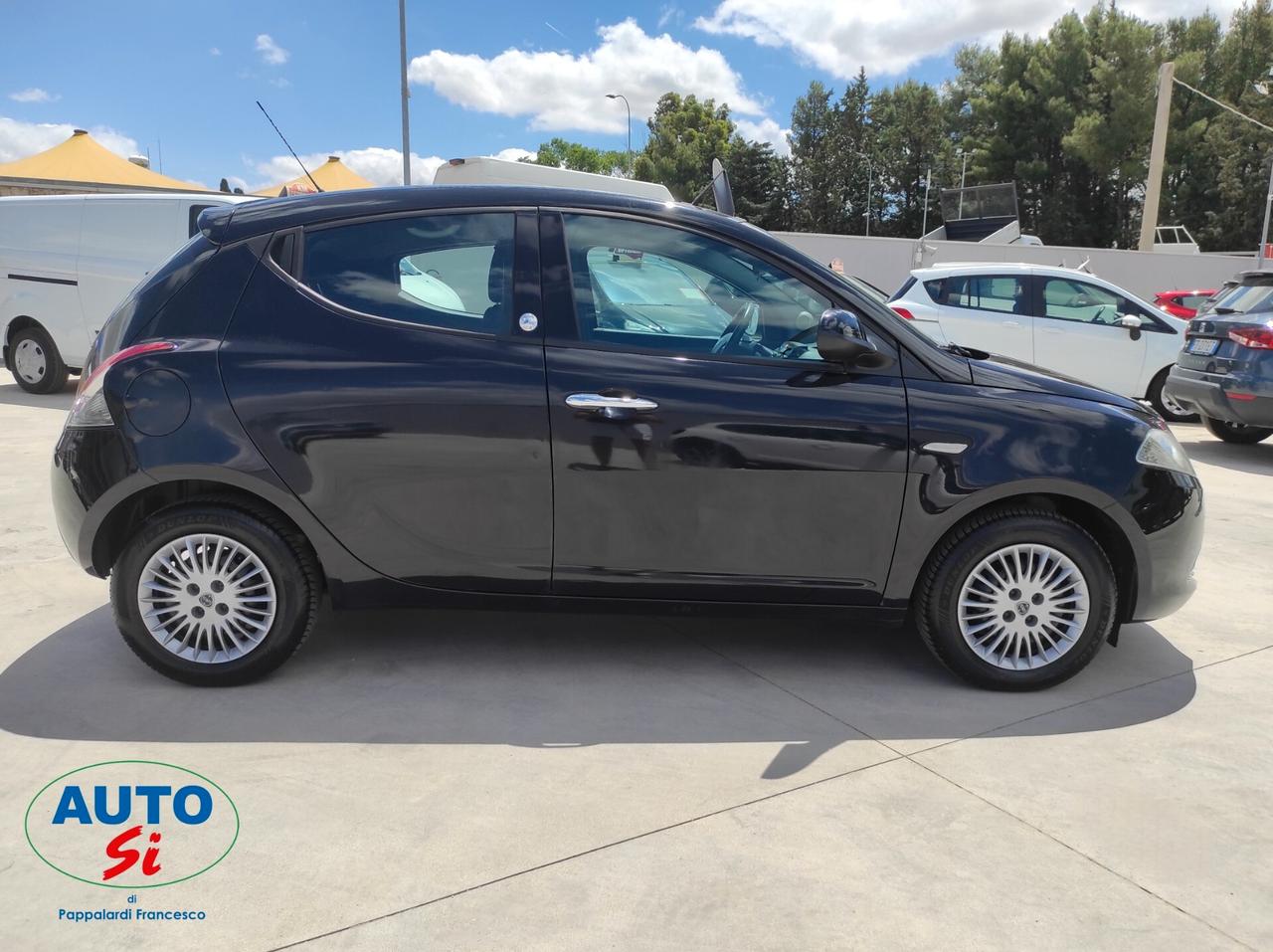 Lancia Ypsilon 1.2 Benz/GPL - 69cv NEOPATENTATI