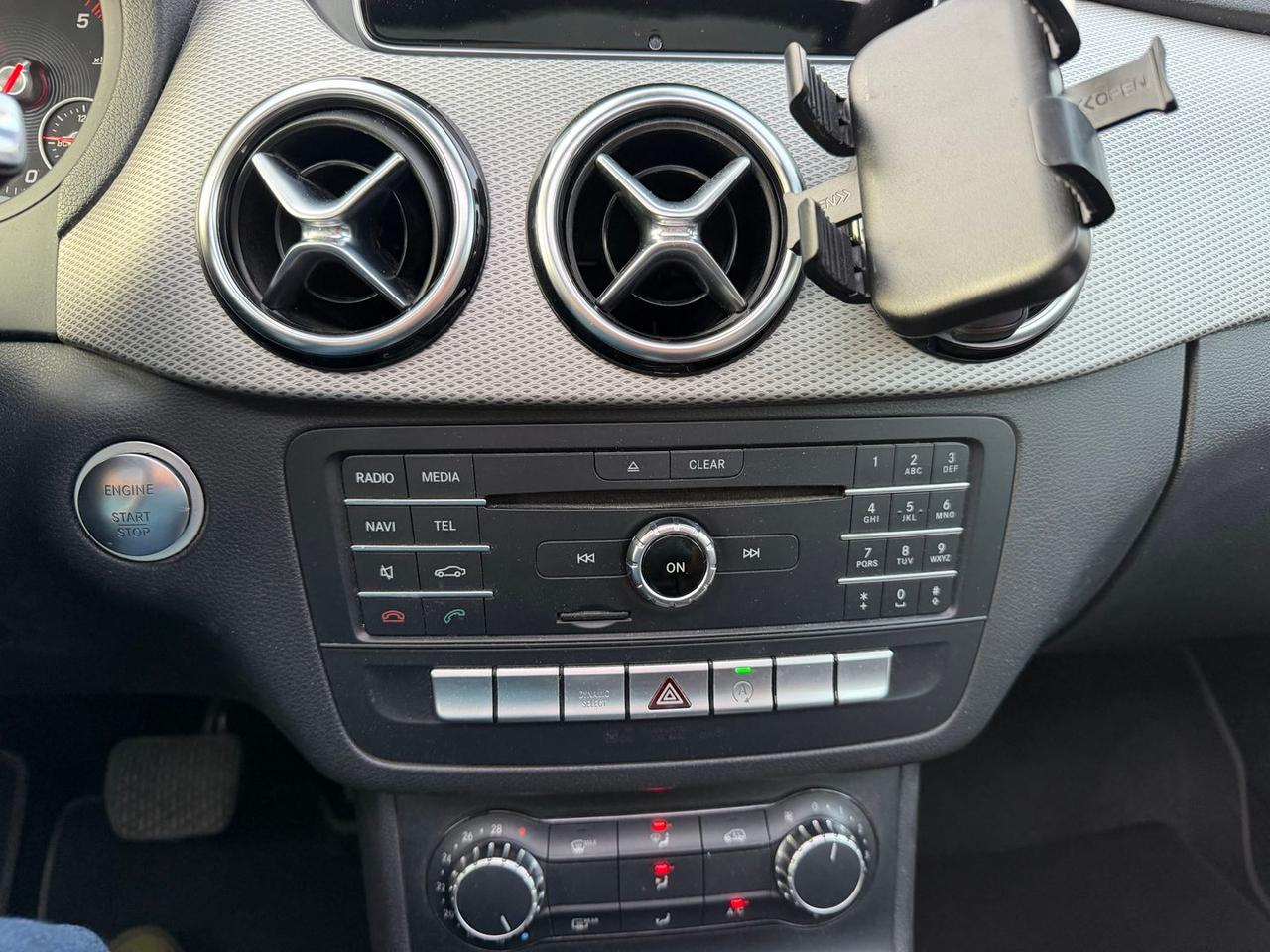 Mercedes-Benz 200 D Sport next #50363